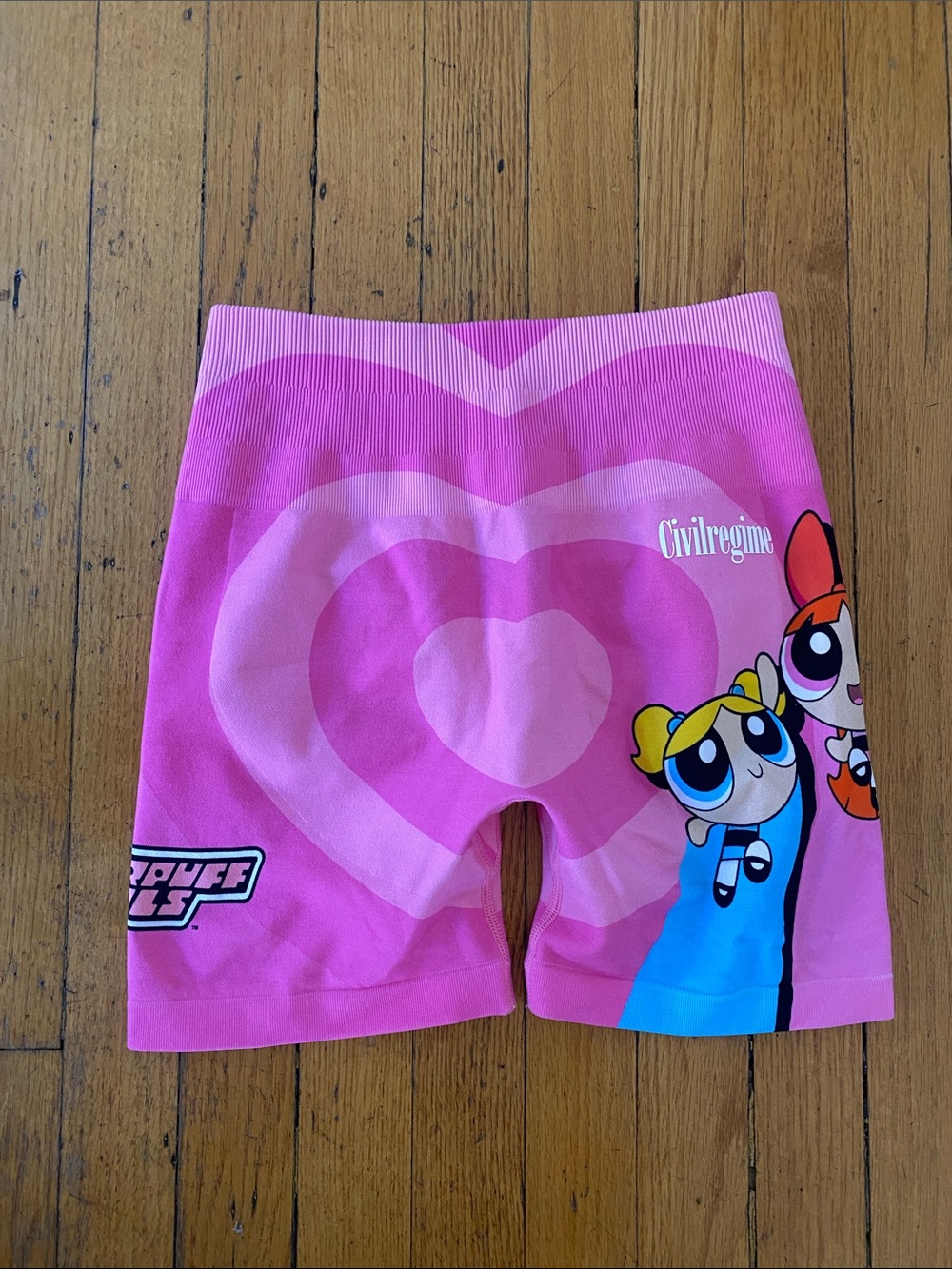 Civil regime x The Powerpuff girls ! 
Seamless short 
Never been worn